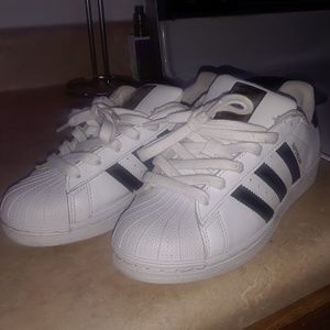 Adidas superstars